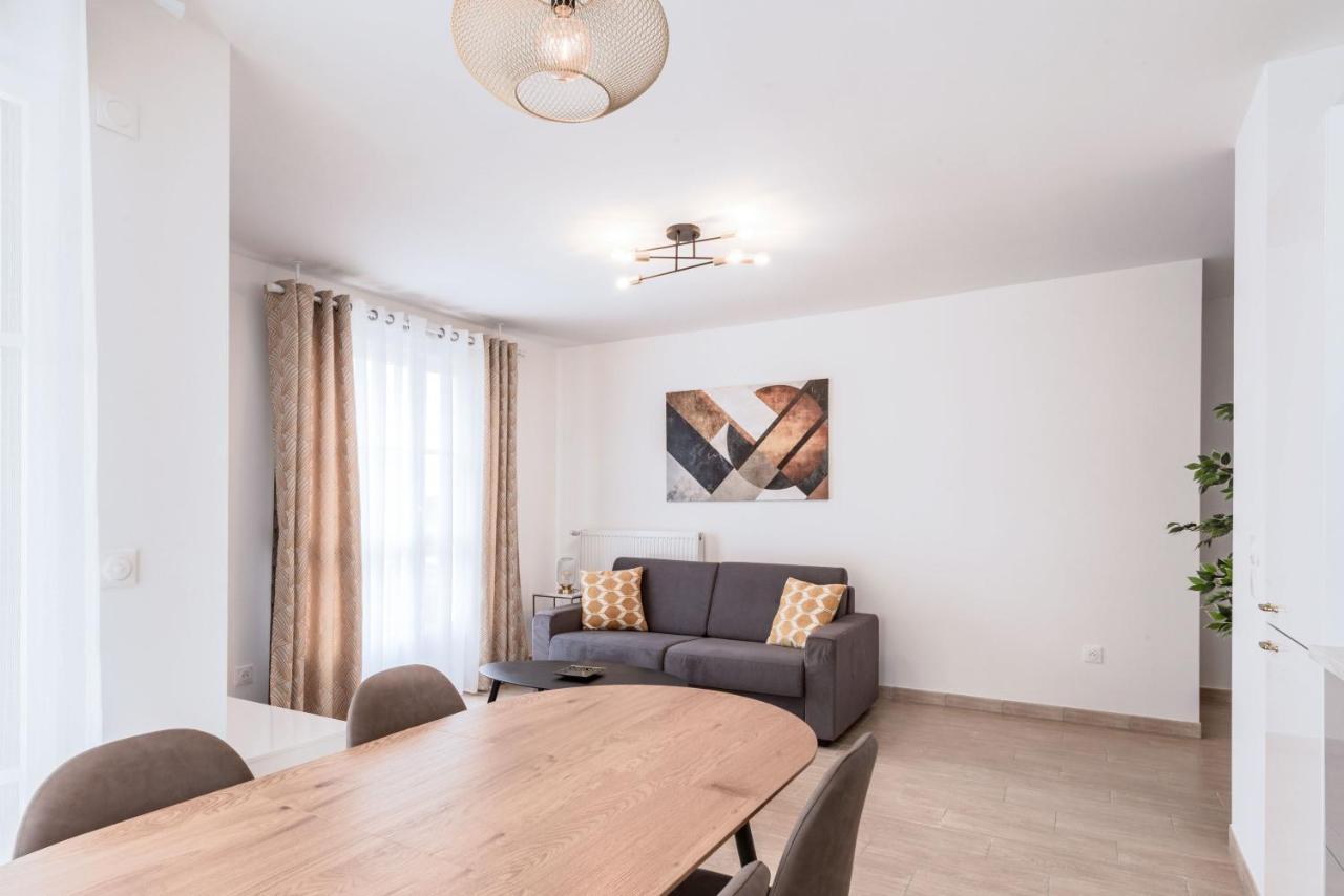 Loggia Disneyland Bmyguest Appartement Chessy  Buitenkant foto